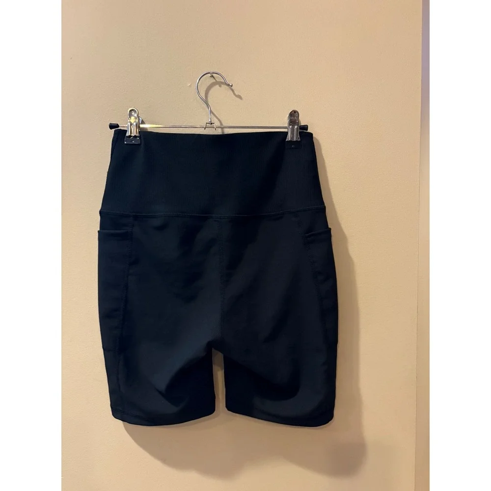 Danskin‎ Black High Waisted Biker Shorts Side Pockets Style 4126 Mens Womens S